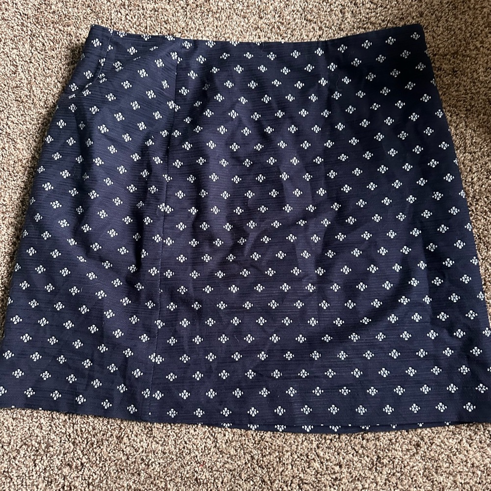 Ann Taylor Factory Navy/white print skirt size 14